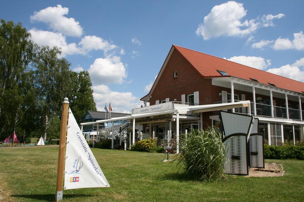 Ferienzentrum Yachthafen Rechlin Exterior photo